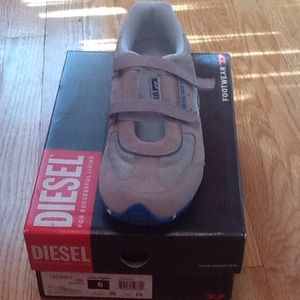 Diesel open top sneakers size 6