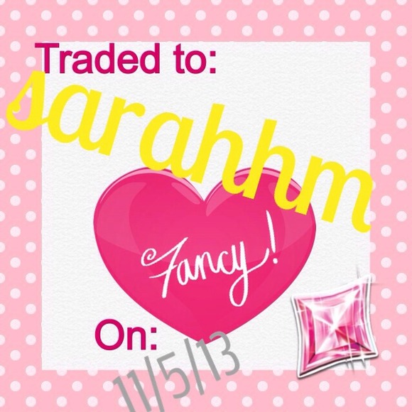 🔴TRADED🔴 to @sarahhm 11/5