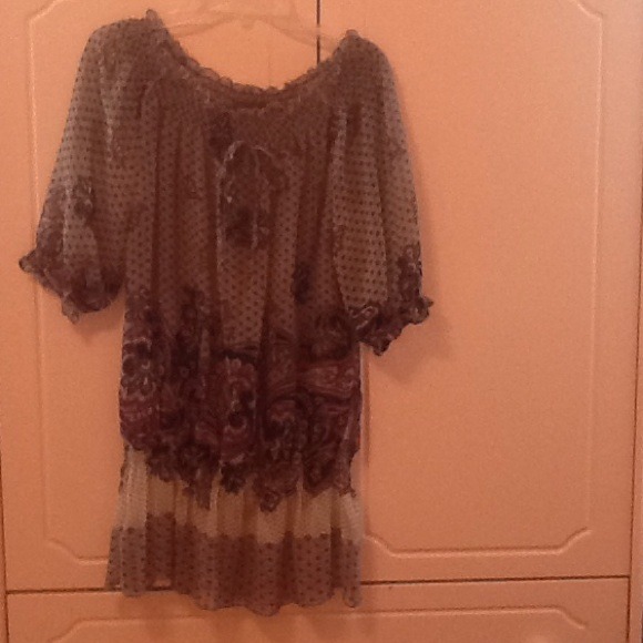 Sheer off the shoulder top - Picture 1 of 3