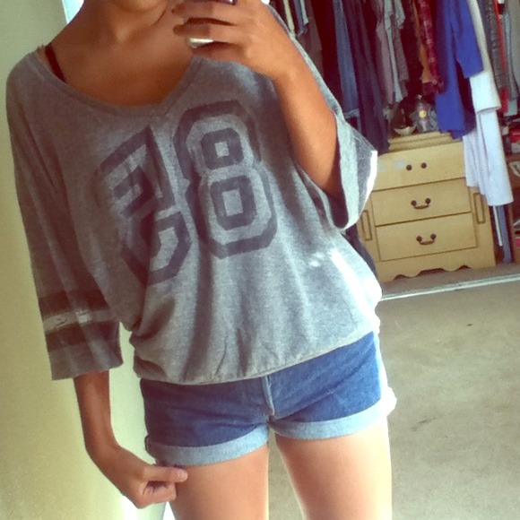 Forever 21 grey Oversized number tee