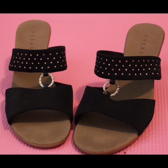 Elegant Pesaro black heels✨ BEST OFFER✨