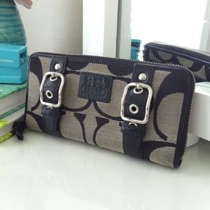 Authentic Coach Wallet