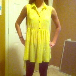 💛sleeveless babydoll blouse in neon yellow💛