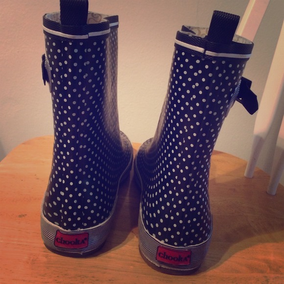 ⚡REDUCED⚡ Polka dot rain boots🌂👢💦