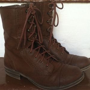Combat boots