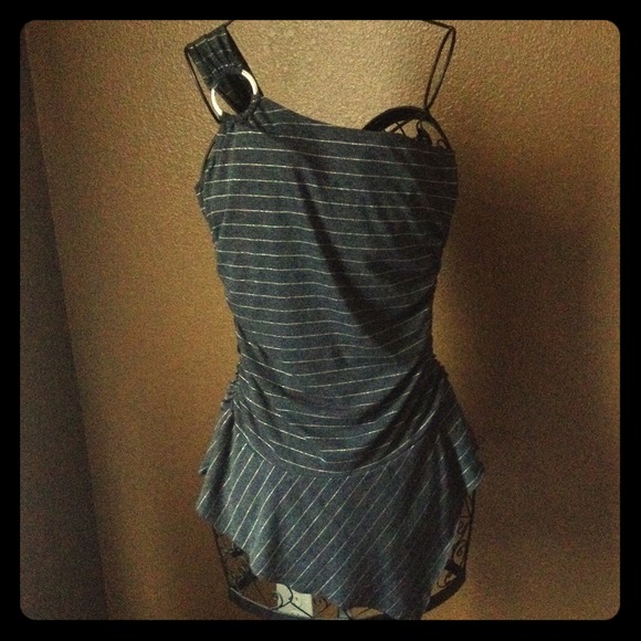 A one sleeve tank