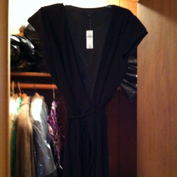 Banana Republic nwt black wrap dress