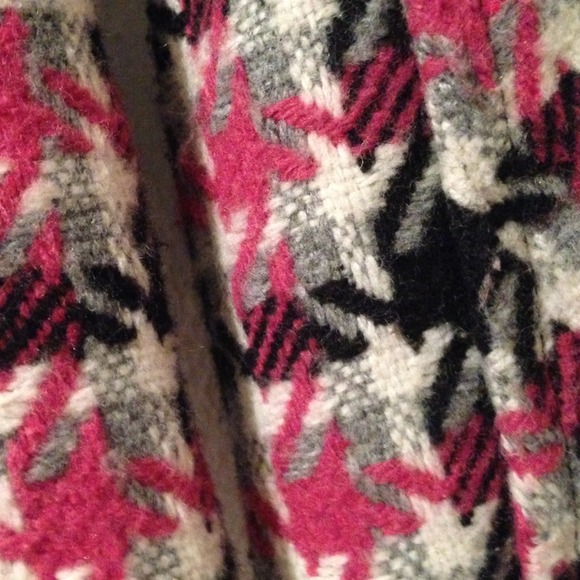 🚫BUNDLED🚫Pink houndstooth peacoat - Picture 3 of 4