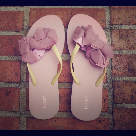 🎉SALE🎉🌸👡 J. Crew Flower Flip flops 👡