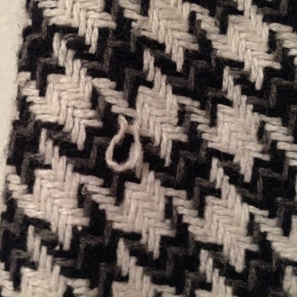 🚫BUNDLED🚫Hooded houndstooth jacket - Picture 3 of 4