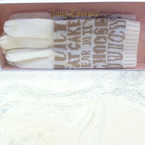 Juicy Couture winter wear set - Picture 4 of 4