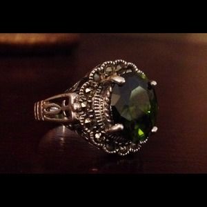 👛for gigiway👛👛. Sterling silver / green