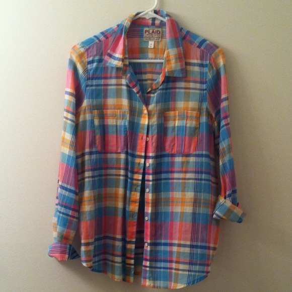 Old Navy multicolor plaid top!