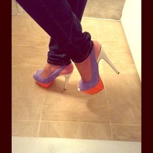 NEW LISTING!  JESSICA SIMPSON