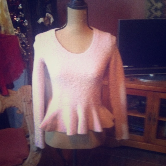SOLD Pink sweater