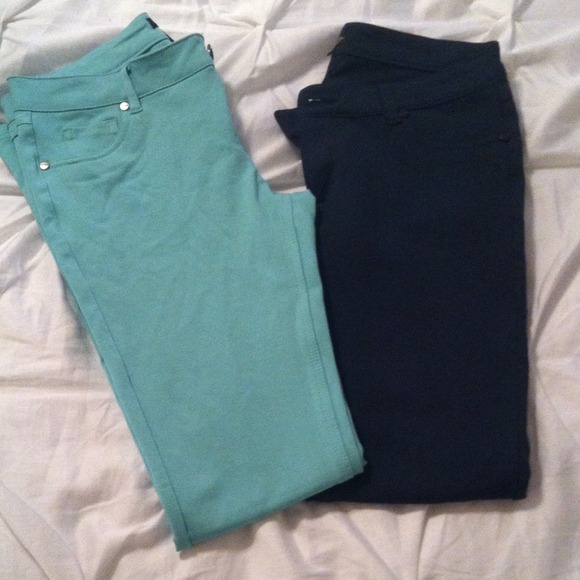 BUNDLE!! 2 pair of STRETCH Raylon/Nylon skinnies.