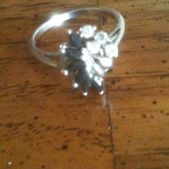 ❤SOLD❤Sapphire and crystal sterling silver ring. - Picture 2 of 2