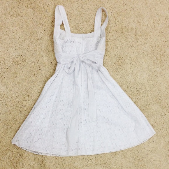 B smart white dress. B smart white dress.