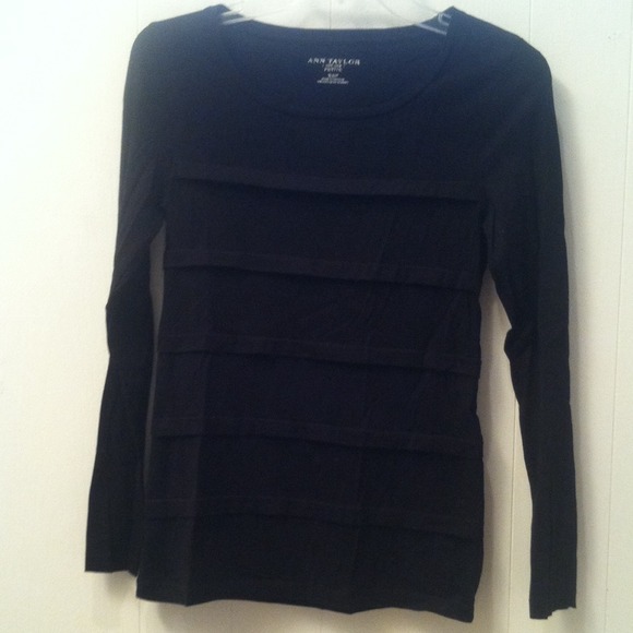 Ann Taylor Long-Sleeved Shirt