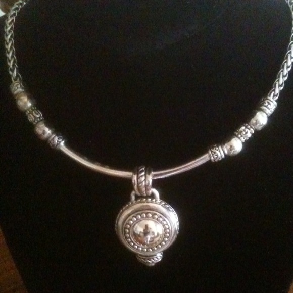 silver tone choker.🚫No Longer Available🚫 - Picture 2 of 2