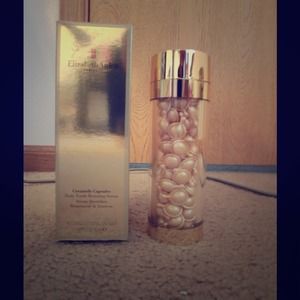 (((( ALL SOLD))))).  BRAND NEW Elizabeth Arden