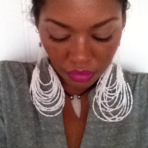 💙Re-Posh Multi Strand Beaded Earrings - Picture 3 of 3