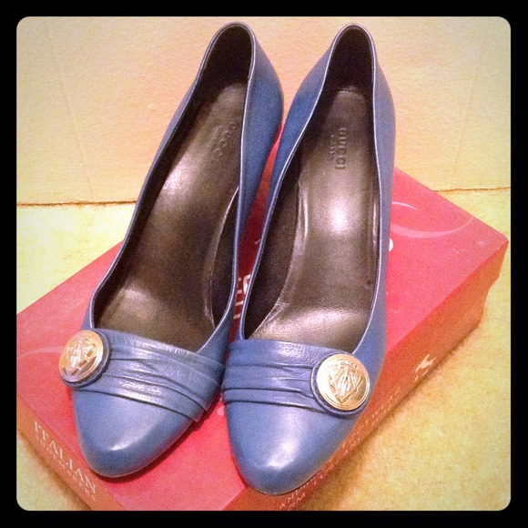 Beautiful Blue GUCCI pumps. Made in Italy. Sz 40.