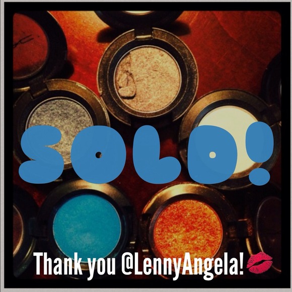 Sold-Set of 5 MAC Eyeshadows - 💯 Auth!!