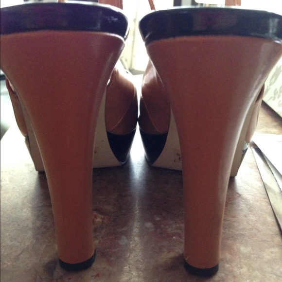 Shoes - Picture 4 of 5