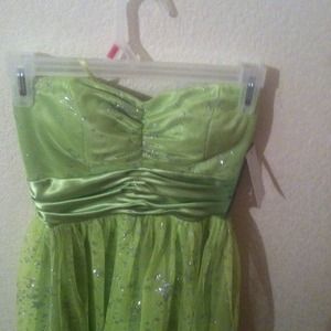 green strapless