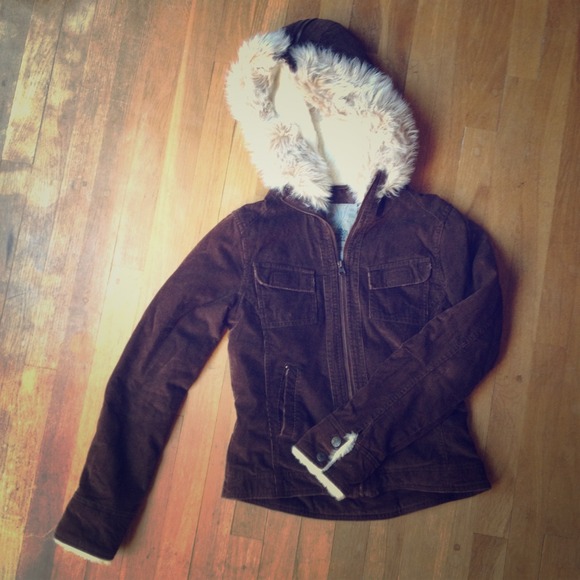 Fluffy jacket RESERVED