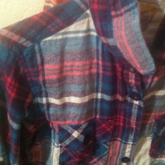 button ups - Picture 2 of 3