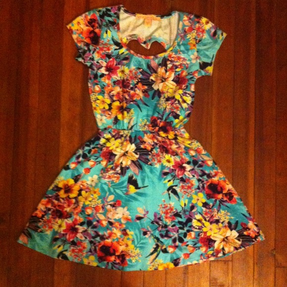❌Traded❌Flower dress - Picture 2 of 2