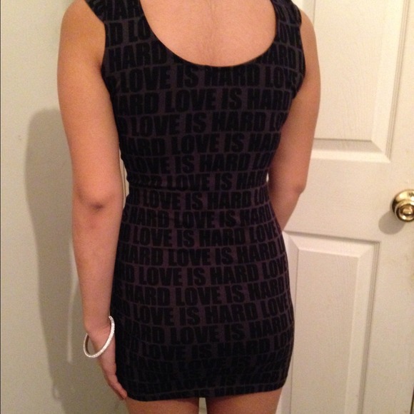 H&M Black & Grey Love Print Dress!! - Picture 4 of 4