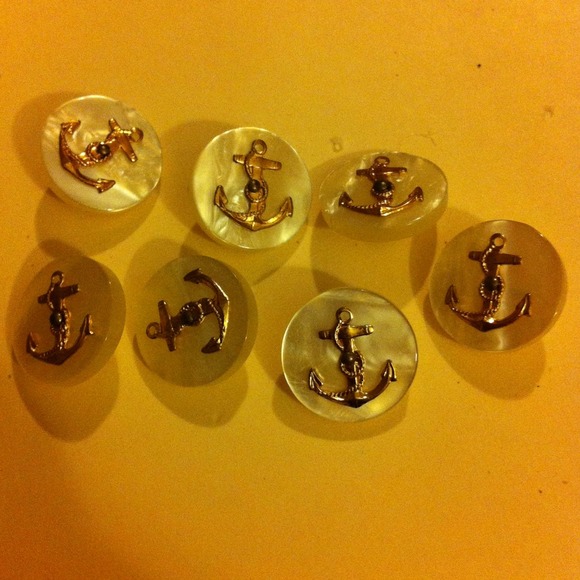 Vintage button mother of pearl see man