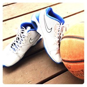 Women's Nike Air Vision Pro2 Basketball Shoes