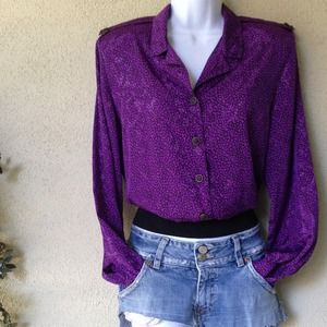 Super cute *vintage* silky purple blouse 💜