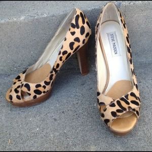 Steve Madden leopard print heels