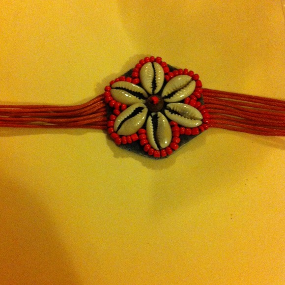 Vintage bracelet coral and shel