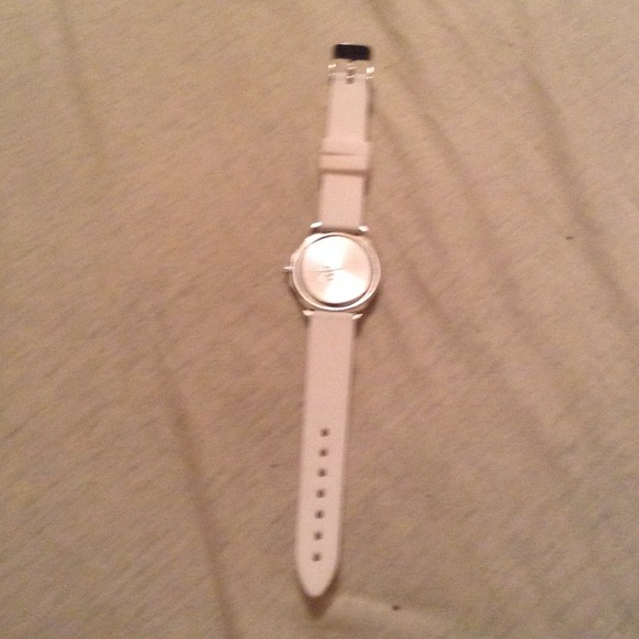 Watch - Picture 2 of 4