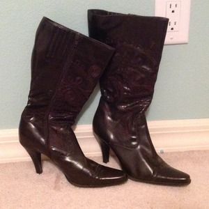 Axcess brown heel boots