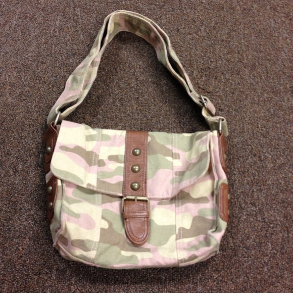 NWOT Pink & Green Camo Purse!