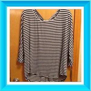 😎SALE😎 Olivia Moon Hi-Low Keyhole Back Top Sz 1X