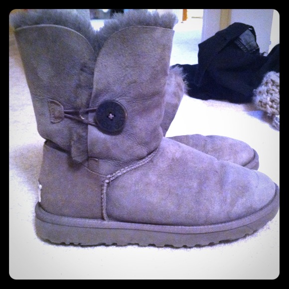 Reserved!! @marissadrees Bailey button ugg boots