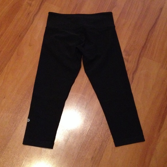 ❌SOLD❌Lululemon Reversible Black Wunder Under SZ 6