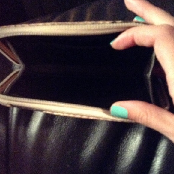 Authentic Coach python wristlet - Picture 3 of 4