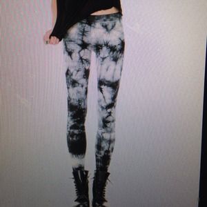 ON HOLD Brandy Melville Tie Dye Leggings