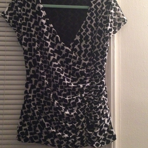 SOLD in a bundle Side ruched houndstooth style