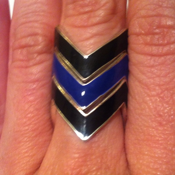Stackable Chevron Ring Set - Picture 2 of 2
