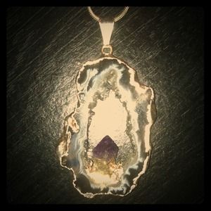 Crystal Geode&Amethyst PENDANT ONLY.